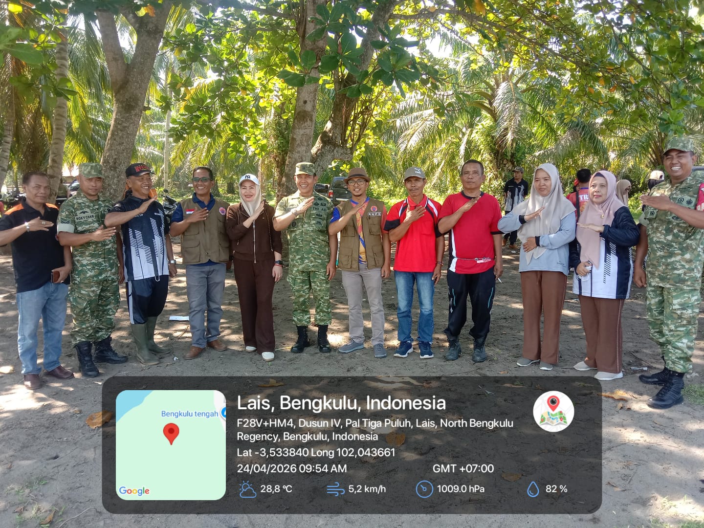 Semangat Membara, Danramil Lais Laksanakan Gotong Royong Persiapan HKB