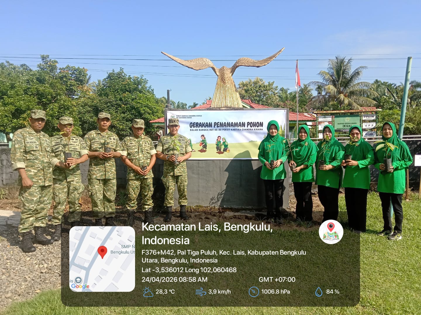 HUT Persit ke 80, Danramil 0423-03/ Lais Pimpin Aksi Penanaman Pohon Lestarikan Lingkungan