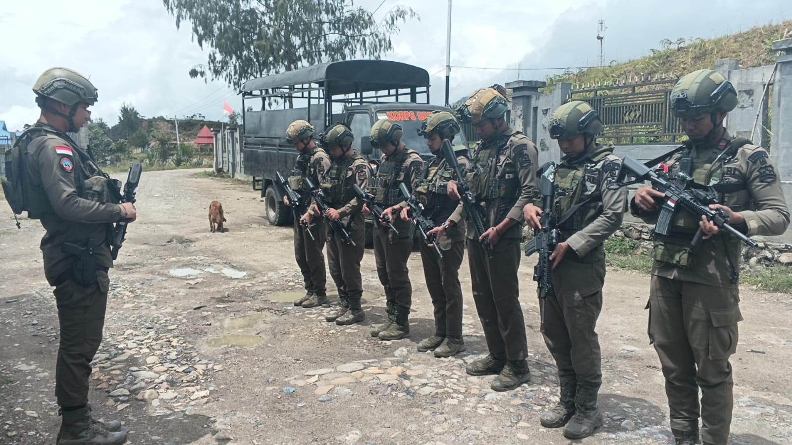 Patroli Humanis Satgas Damai Cartenz di Sugapa, Wujudkan Rasa Aman bagi Masyarakat
