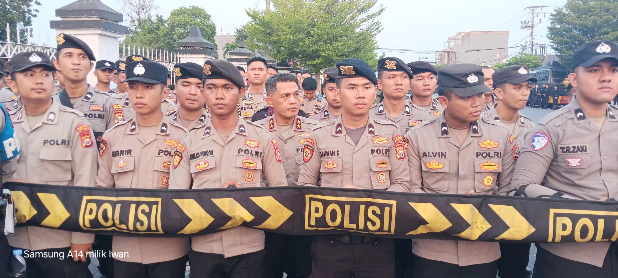 ‎Kapolda Bengkulu Turun Langsung Kawal Aksi Demo OKP dan BEM di Depan Kantor DPRD Provinsi