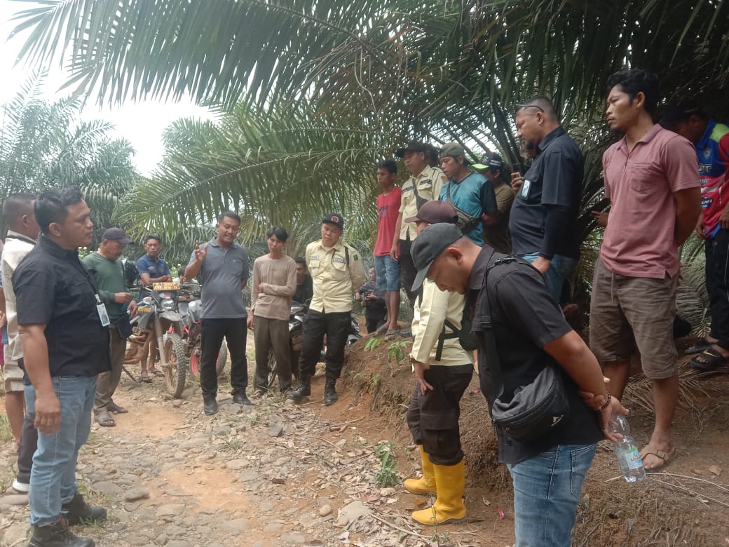 Parit Gajah Dinilai Tutup Akses Aktivitas, Warga Desa Air Manganyau Kompak Layangkan Penolakan