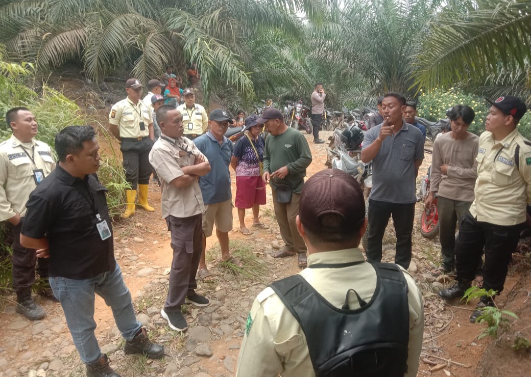Terisolasi di Tanah Sendiri, Alasan Kuat Warga Desa Manganyau Tolak Pembangunan Parit Gajah PT SIL